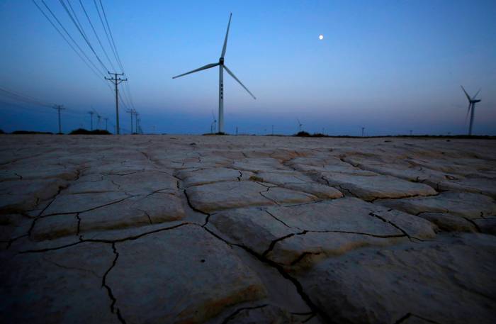 Even as global temperatures rise climate ambition falls BRACED