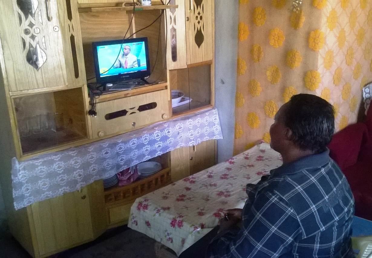 Solar Powered Televisions Brighten Homes In Rural Kenya Braced